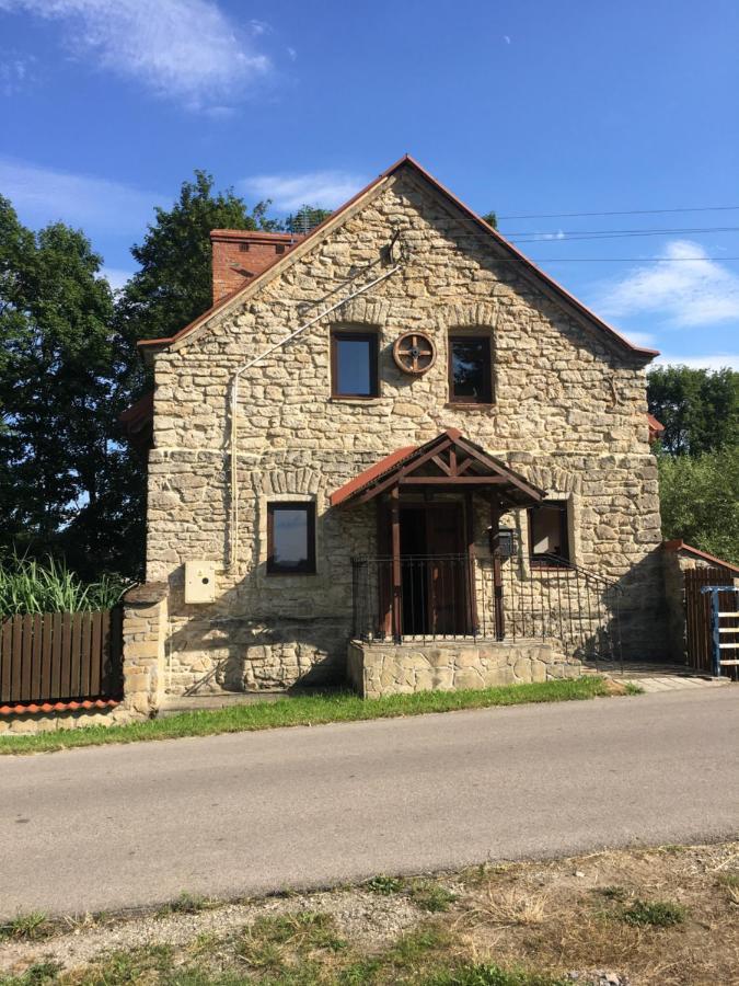 Wisniowy Mlyn Villa Wisniowa k Staszowa Exterior photo